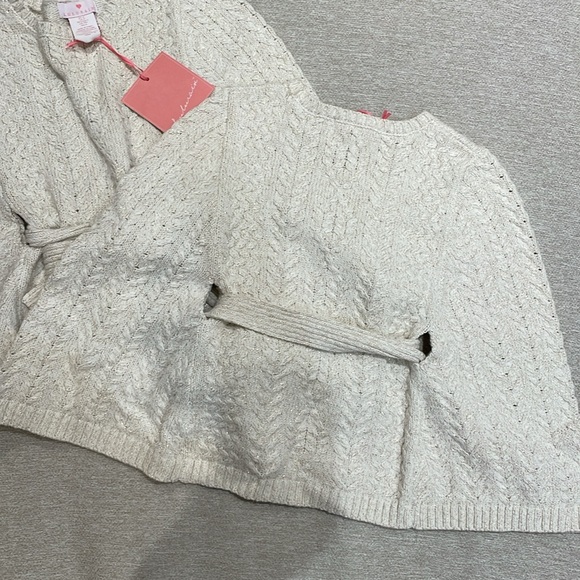 Gold shimmer poncho sweater - Sizes available 5 & 6 yrs - Picture 5 of 6